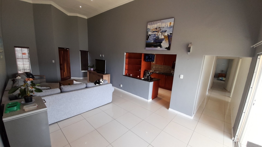 3 Bedroom Property for Sale in Safari Gardens North West